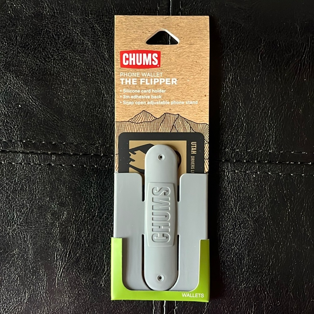 Chums Gray Flipper Phone Wallet